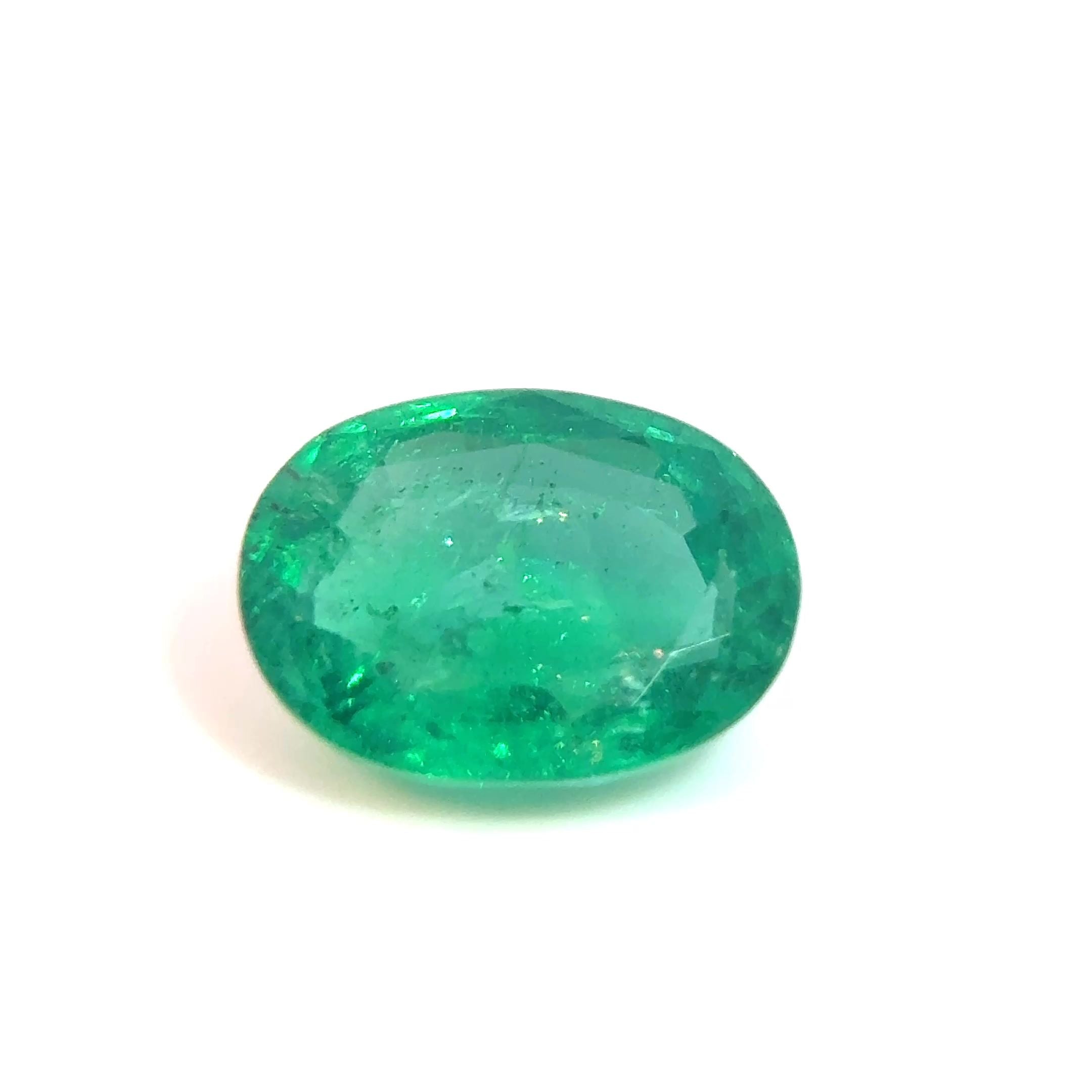1.35 Karat Oval Form Emerald Gemstone 1.35 Karat Oval Form Emerald Gemstone