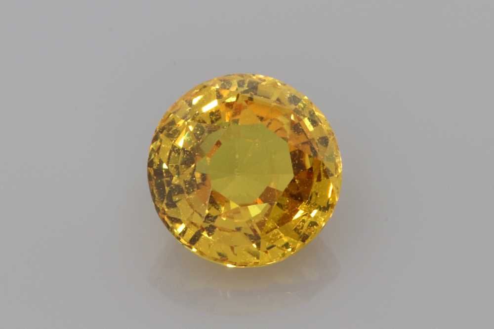 2.03 Karat Brillant Form Sapphire Gemstone 2.03 Karat Brillant Form Sapphire Gemstone