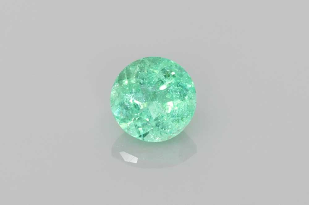 0.69 Karat Brillant Form Tourmaline Gemstone 0.69 Karat Brillant Form Tourmaline Gemstone