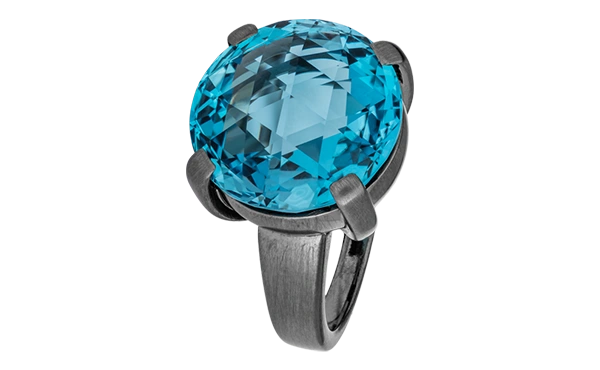 RENÉSIM Rocks Special Edition – Cocktailring mit Blautopas RENÉSIM Rocks Special Edition – Cocktailring mit Blautopas