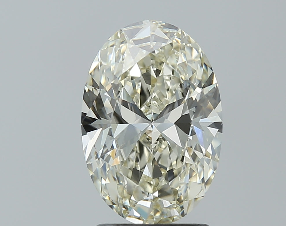 2.01 Karat Oval Form Naturdiamant