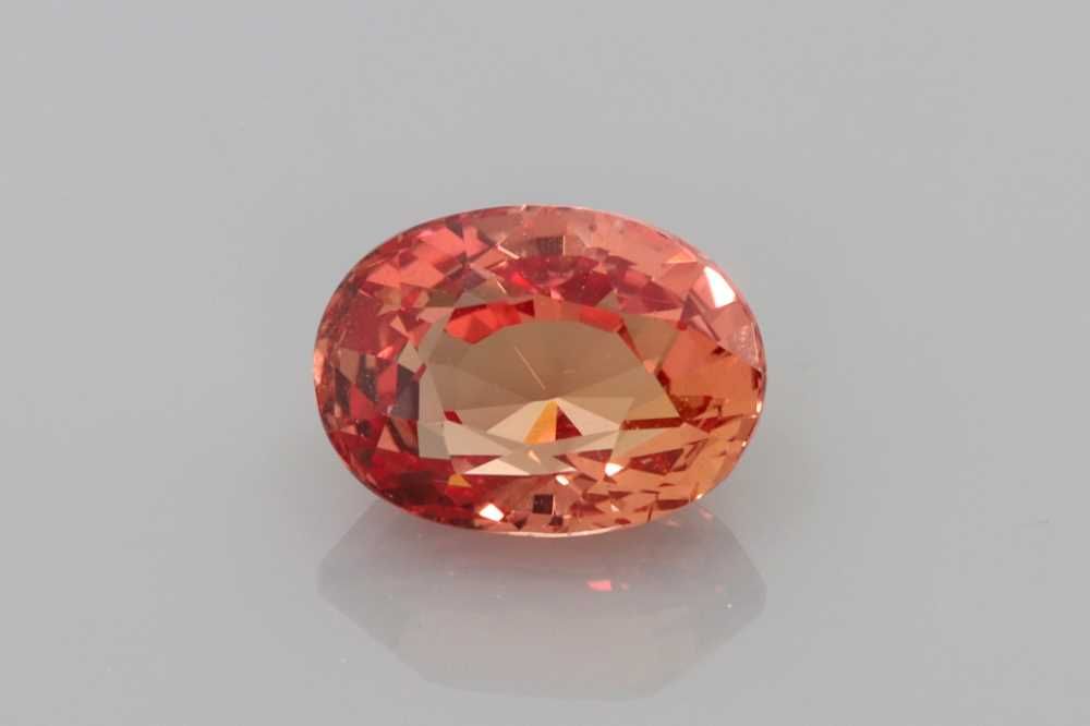 1.24 Karat Oval Form Sapphire Gemstone