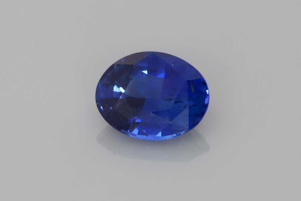 0.81 Carat Oval Shape Sapphire Gemstone