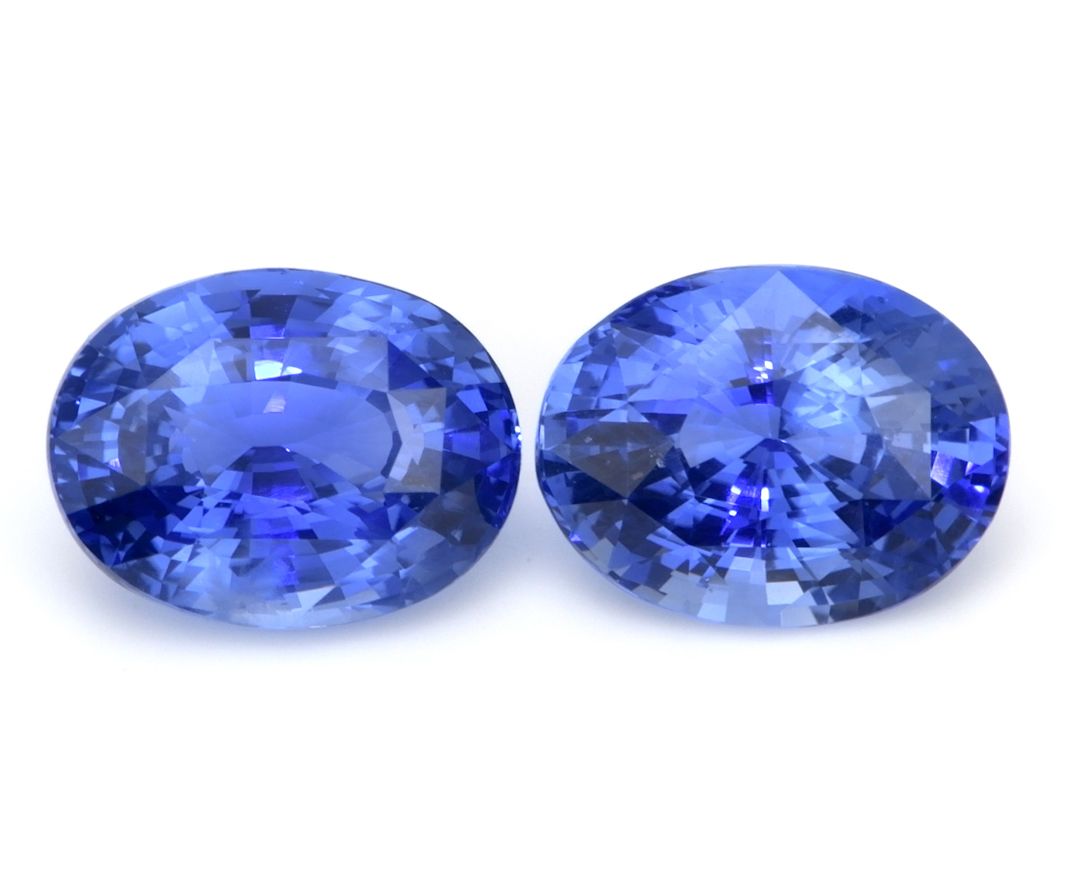 8.81 Karat Oval Form Sapphire Gemstone