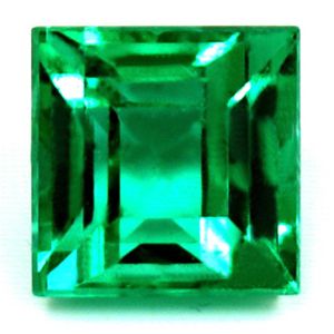 0.91 Karat Quadrat Form Emerald Gemstone