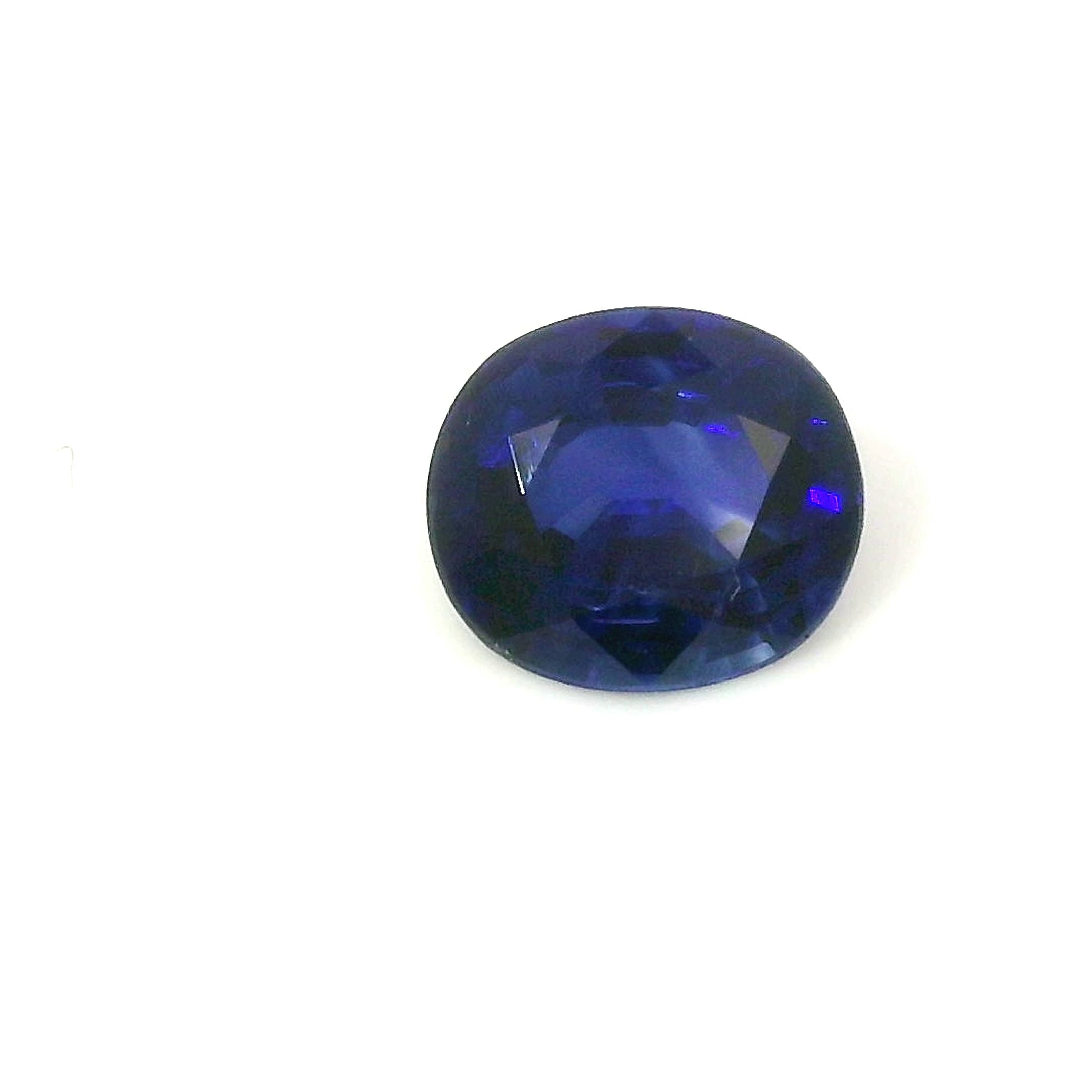 1.04 Karat Oval Form Sapphire Gemstone