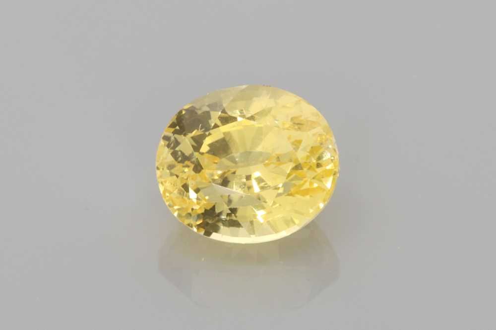 1.66 Carat Oval Shape Sapphire Gemstone