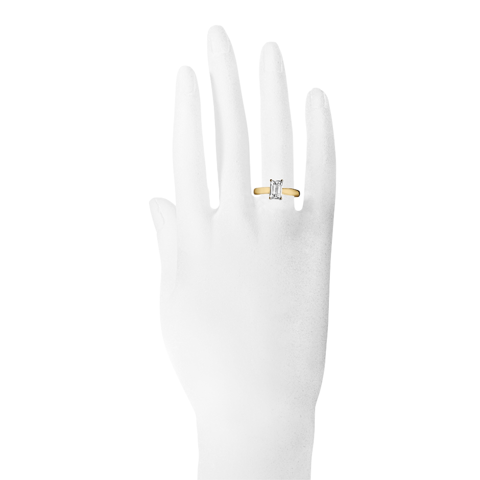 yellow gold - emerald